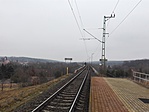 Elhaladó vonat a völgyhídon