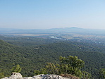 Panoráma az esőház közelében lévő kilátószikláról