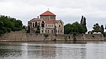 Tatai vár a szikla közeléből