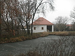 Malom hátulról