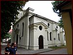 A zsinagógánál