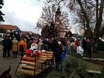 ...Maglódon azonban már tömeg van a téren!