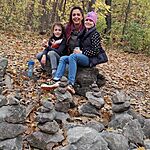 valahol a ládák között