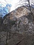 közelebbről