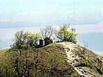 közelebbről: onnan!