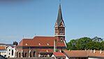 A közeli Szent József templom