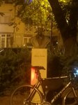 Este a Márai-szobor mellett